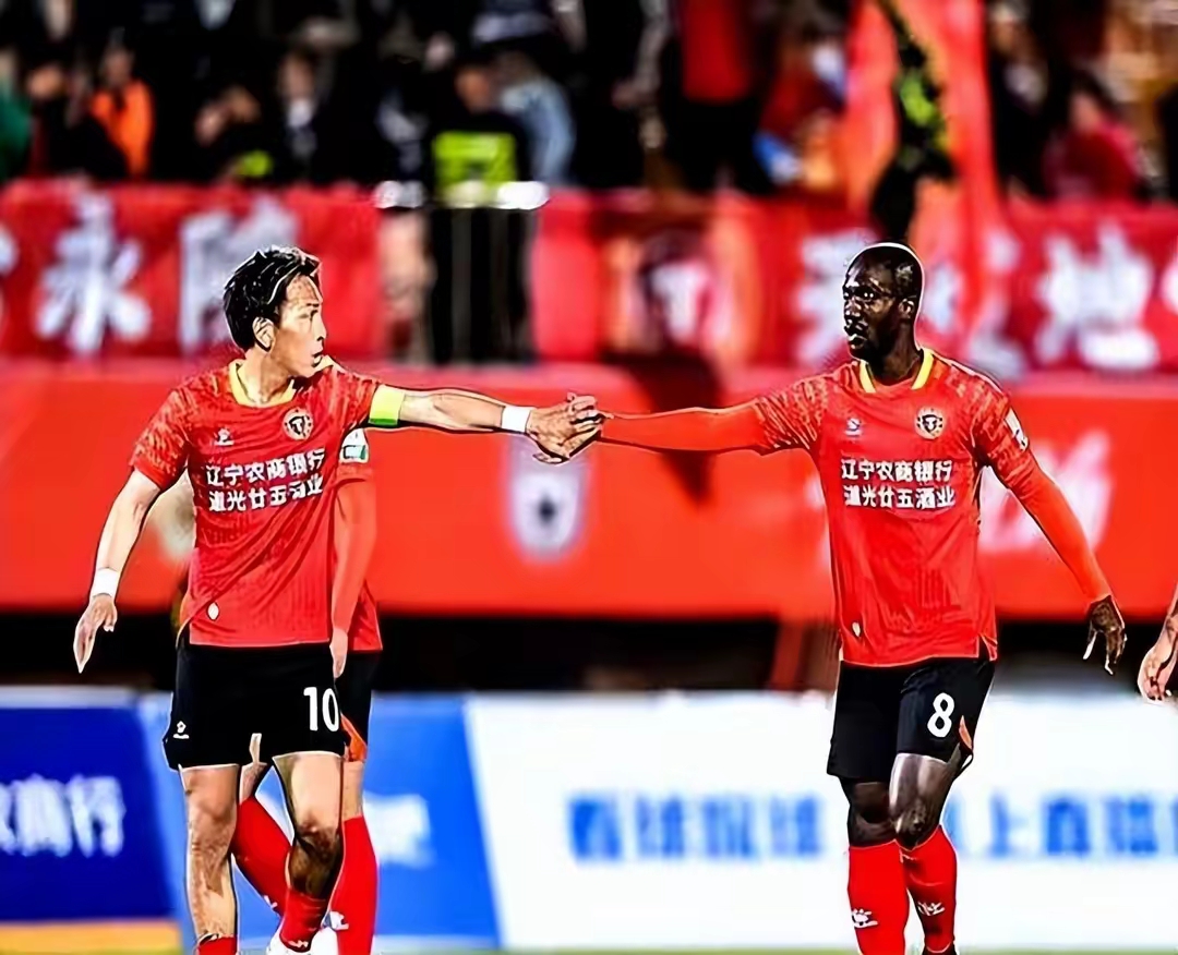 包含赛地聚焦：荷甲加时末段热度飙升，广东宏远豪取连胜，信心回归，心理建设被强调的词条-天博官网入口